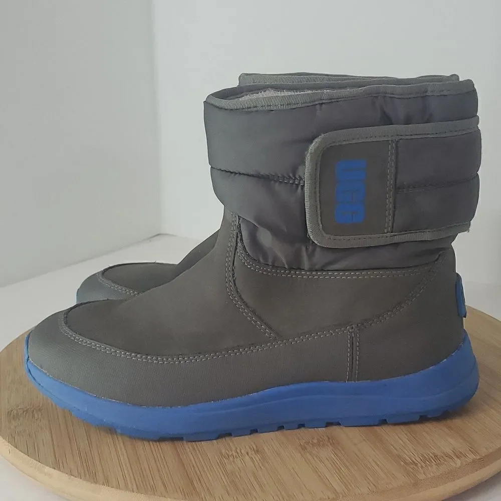 UGG Big Kids Toty Winter Weather Boot Grey Blue Size 4